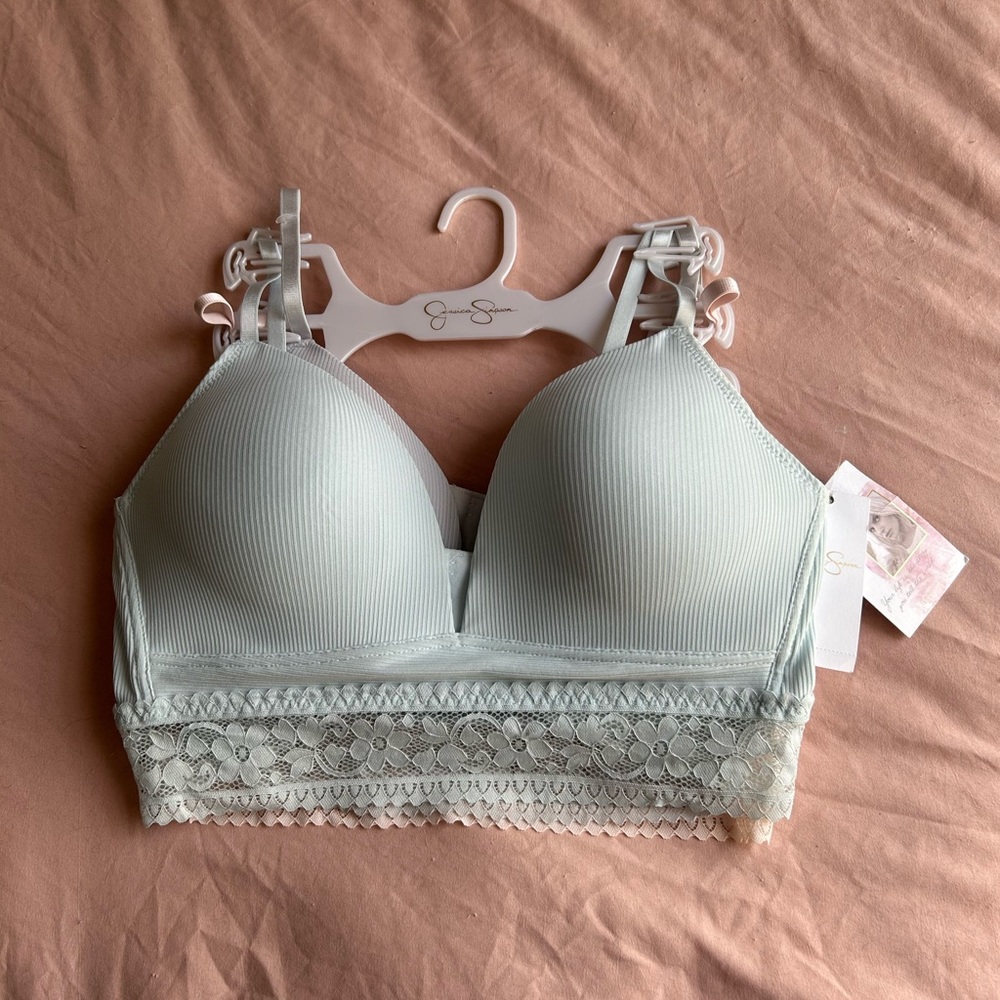 Elegant Jessica Simpson Lace Trim Bra Pack Size 36C